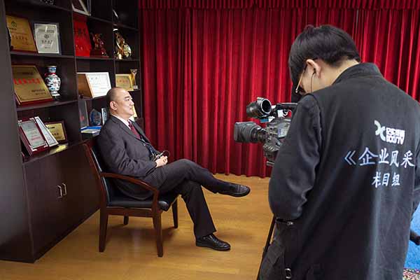 虞衛(wèi)總經(jīng)理接受采訪 虞衛(wèi)總經(jīng)理接受采訪