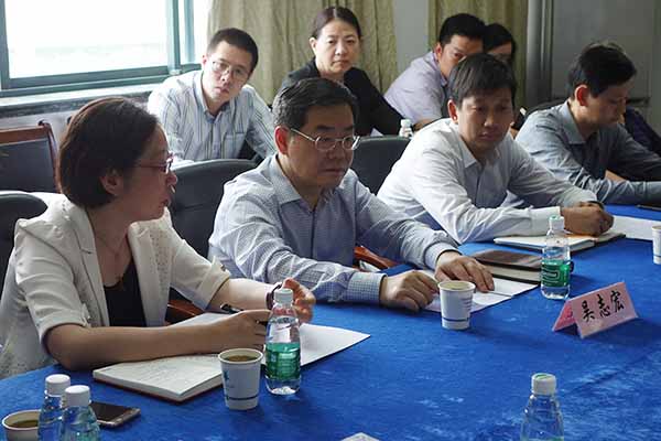 吳志宏區(qū)長聽取我公司領(lǐng)導(dǎo)匯報(bào) 1527469880801463.jpg