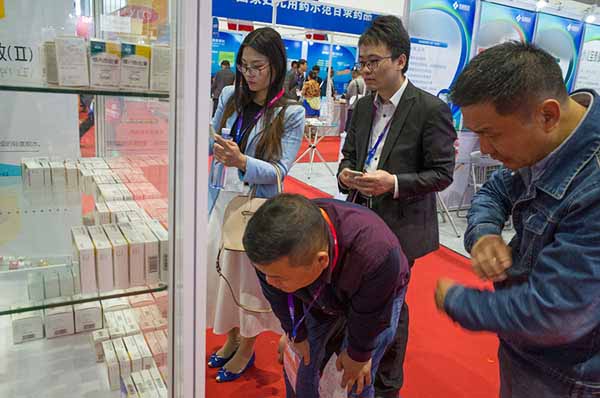 中國最早專業生產膠囊制劑企業|鹽酸二甲雙胍片 中國最早專業生產膠囊制劑企業|鹽酸二甲雙胍片